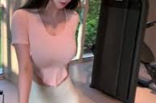 一天4个瓜出轨、破产、黄一鸣自称愿意被包养一个比一个离谱